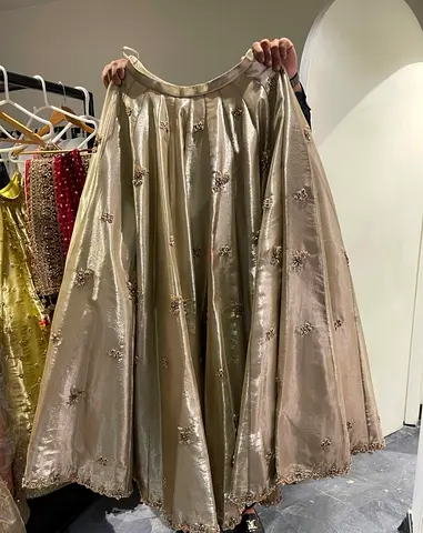 FOR SALE – Bridal Dress (Worn Once Only)
Stunning Faiza Saqlain bridal dress available for sale.