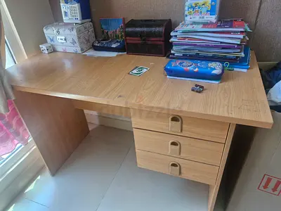 Light wood study desk with 3 drawers - good condition