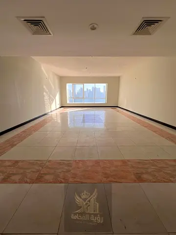 اكبر اربع غرف كبار غرف ماستر كل الغرف بيها خزانة الشقه تكييف مجاني الغرف كلها إطلاله بحريه