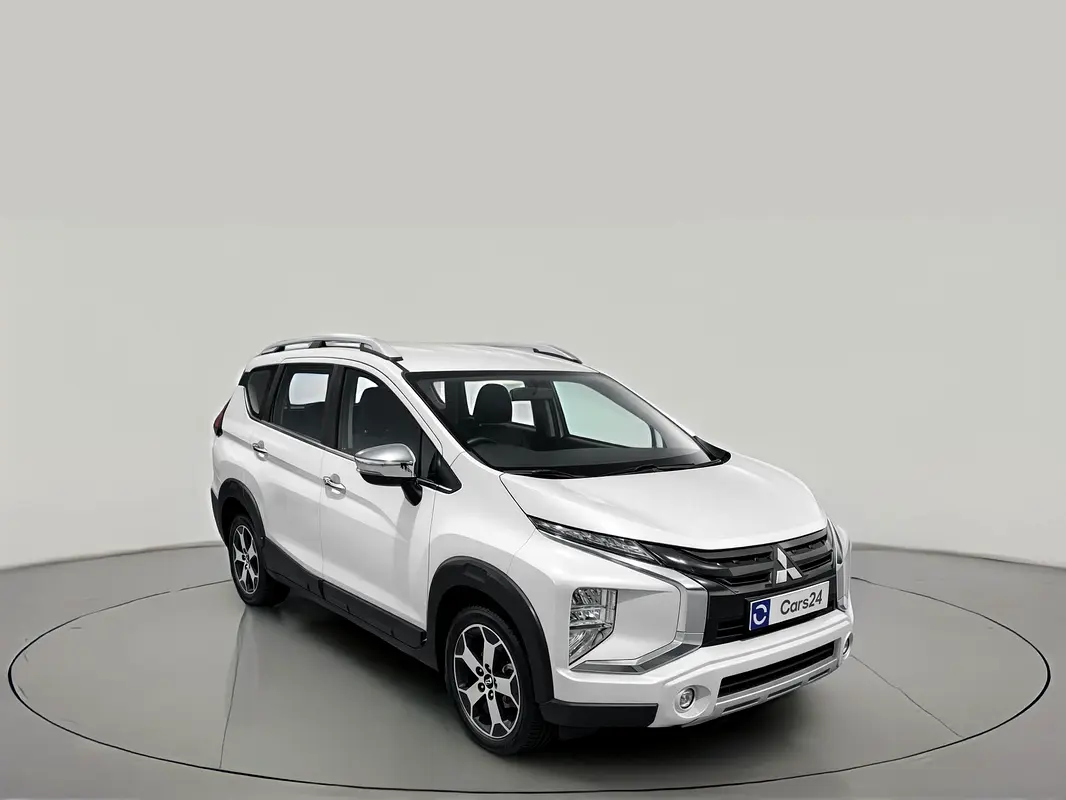 Mitsubishi Xpander Cross 2023 — photo 1 of 13
