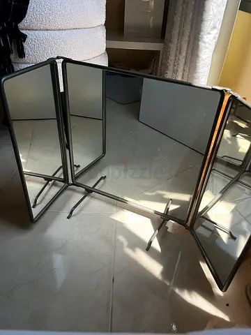 Grey Floor 3D Mirror