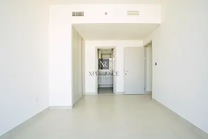 WATERFRONT LIVING | READY TO MOVE | BRAND NEW