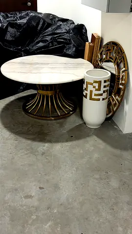 طاولة رخام
