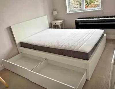 Malam queen size bed 160/200cm bed with 2 storage drawers underneath and Ikea mattress is