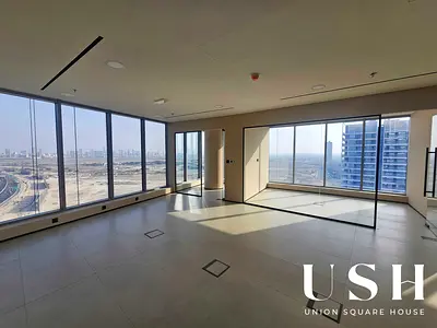 Fitted & Unfurnished/ High Floor/ Vastu Unit