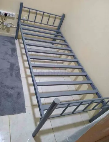 Second Hand Single Metal Bed Frame For Sale