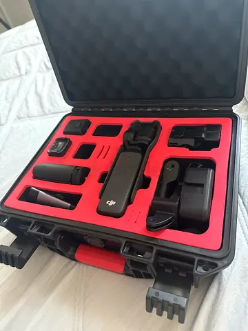 Dji osmo pocket 3 creator combo with accessories