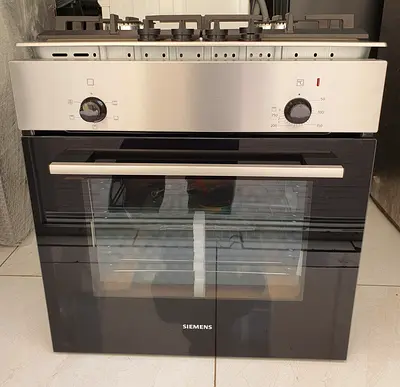 Siemens built-in gas hob with electric oven  60cm - Good working condition