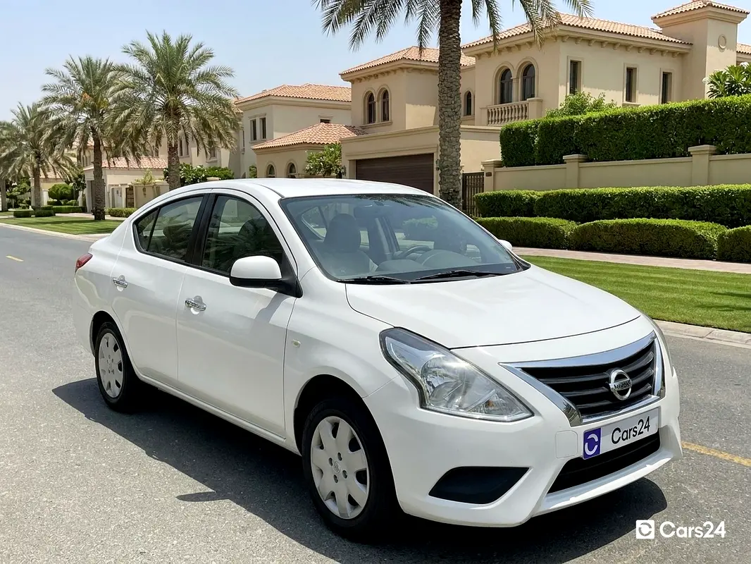 Nissan Sunny 2023 — photo 1 of 11