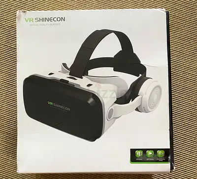 VR SHINECON Virtual Reality Headset packaged in a white box.