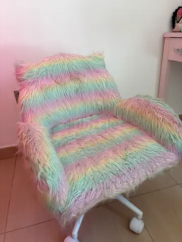 Fluffy kids desk chair