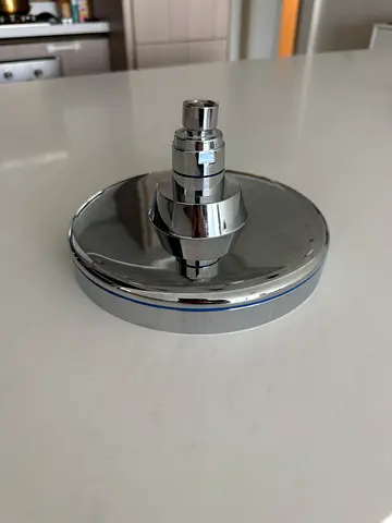 Blu shower head with new filter