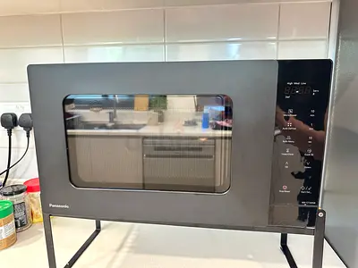 Panasonic Compact Microwave Oven - Good Condition