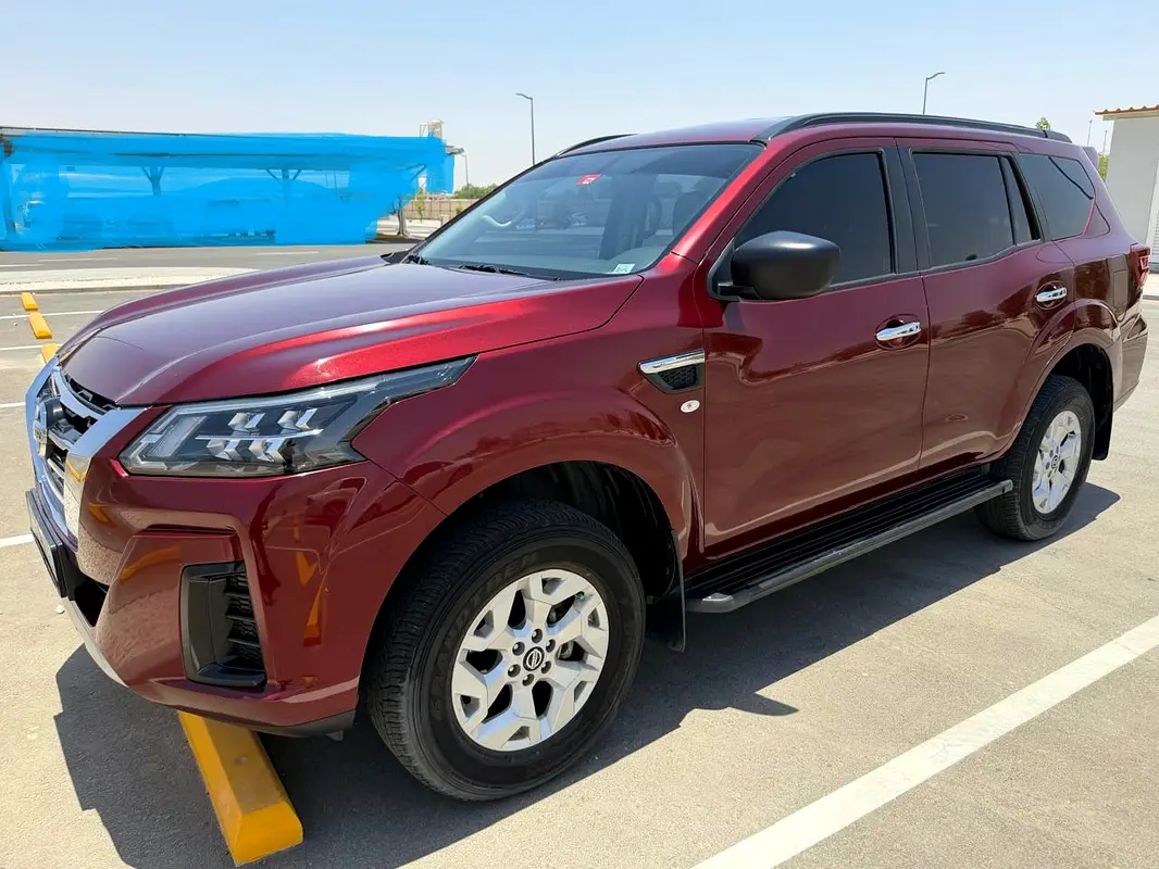 Nissan Xterra 2022 — photo 1 of 15