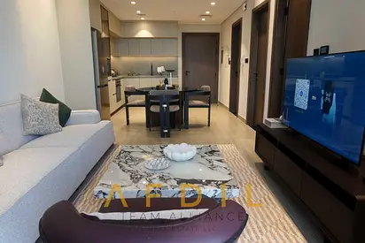 BRAND NEW BUILDING | BRIGHT AND SPACIOUS | SMART HOME