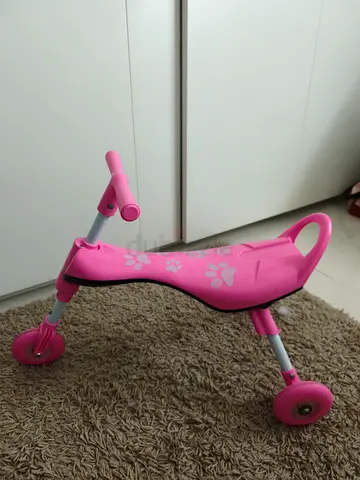 Pink 3-Wheel Toddler Ride-On Scooter