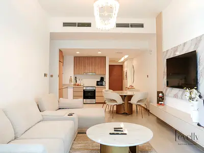 Fresh Luxury 2BR I Dubai Canal Waterfront Views