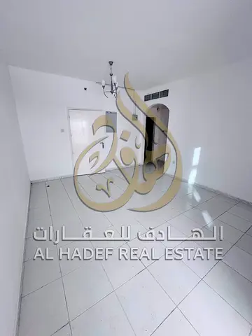للإيجار السنوي | غرفة وصالة في الخان الشارقة | بلكونة ومساحة واسعة | تكييف وصيانة على المالك | شارع الخان الرئيسي