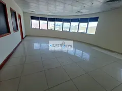 SLEEK,SPACIOUS COMMERCIAL OFFICE SPACE WITH WINDOWS