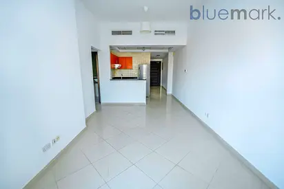غرفة نوم واحدة | برج كونكورد JLT | شقة مطلة على البحيرة