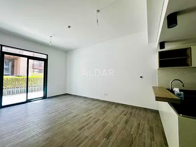 Ellington|Fitted Appliances|Huge Terrace|4 Chqs