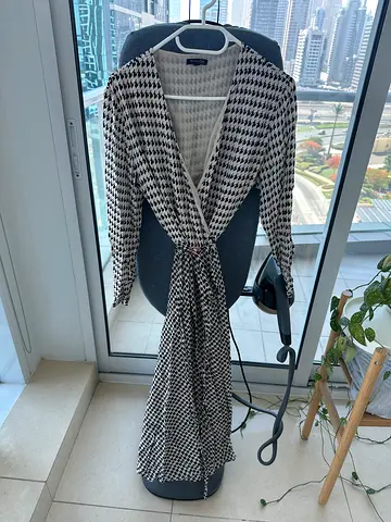 Black and white patterned long wrap Massimo Dutti dress - size M (42), worn only once.