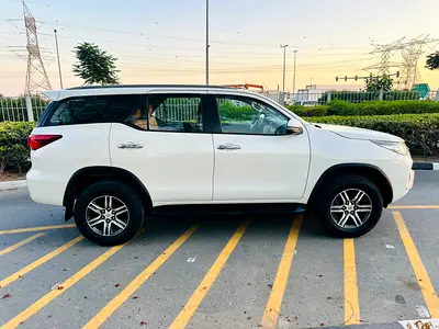 2019 Toyota FORTUNER — фото 14