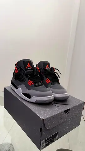 Air Jordan 4 Retro Men’s Sneakers (Black/Red) - Size 10