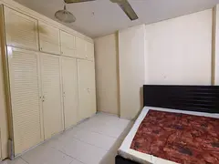 Monthly rental private room-Family Room Available