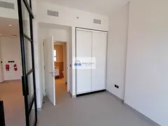 Amazing 1BR Apartment | Collective Tower 2 | Balcony | Dubai Hills Mall View — 3