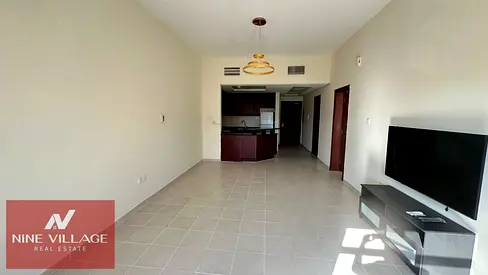 Next to Pool / 1 Bed with Balcony / Storeroom / Close to metro