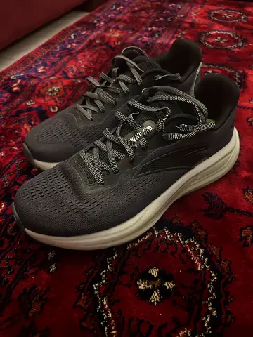ANTA PG7, Gray Mens Running Shoes - Size EUR 44, Lightly Used