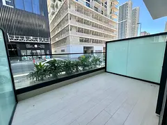 Large Balcony | w/ Kitchen Appliances | Ground Floor