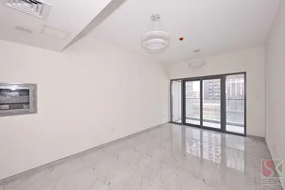 One Month Rent Free-Spacious 1 BR