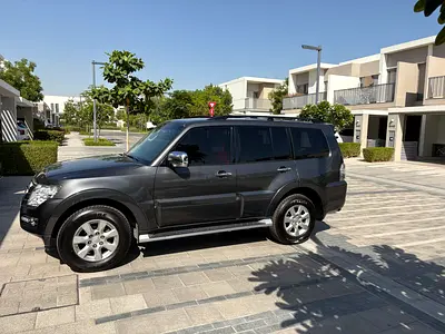 Mitsubishi Pajero GLS 2017 GCC Specs