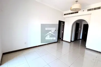 Vacant! Closed Kitchen w/ Appliances | Open View