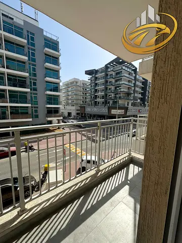 Huge 1-Bedroom | 641 Sqft | Modern Finishes | Full Amenities | Warsan 4