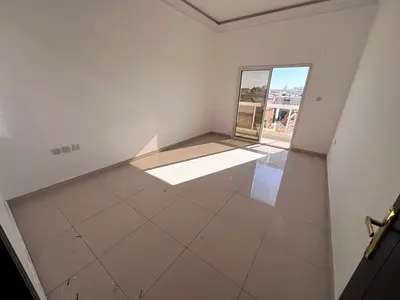 أقل الأسعار وأجمل الشقق بالروضة1! غرفه وصاله واسعة وصالة منفصله، بلكونه بإطلالة ممتازة وتكييف مركزي، قرب شارع الشيخ عمار، ب28 ألف على 6 دفعات، الحق ال
