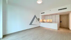 Kitchen Appliances - Bright Unit - Ready to Move