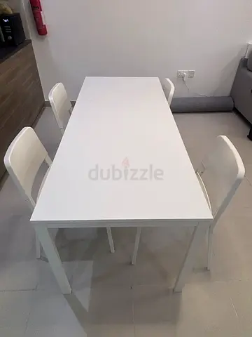 White Modern Dining Table with 4 Chairs - Excellent Condition