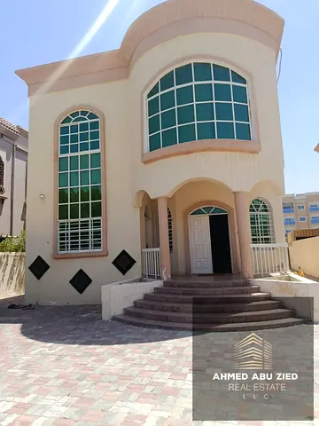 فيلا اول ساكن / 5 غرف نوم ماستر / صاله كبيره / مجلس واسع / مطبخ كبير / 7 حمام / تشطيبات الترا سوبر ديلوكس / لوكيشن مميز قريب لدبي / تسهيلات الدفعات