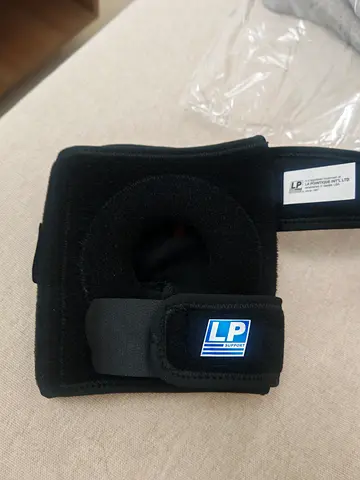Brand New LP Support 782CN Knee Brace - Free Size (32-42cm)