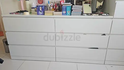 White 6-Drawer Dresser / Chest of Drawers - Good Condition