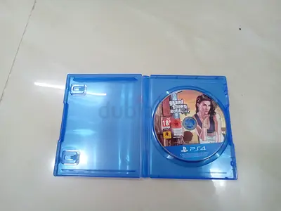 PlayStation 4 GTA V disc (physical) in case - Good condition
