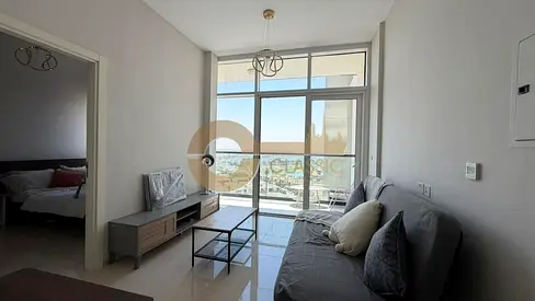 FULLY FURNISHED | OPEN PLAN | GOLF VIEW