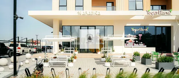 Spacious Cozy 3-Bedrooms Apartment with Maid room | Pool view|Amneties