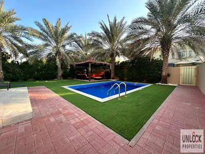 Large Corner Plot | Private Pool | Vacant Soon