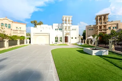Entertainment Foyer | 4 Bedrooms | Vacant