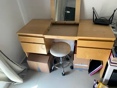 Brown dressing table with stool