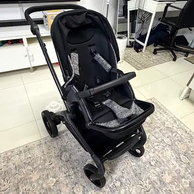 Giggles casual stroller with canopy